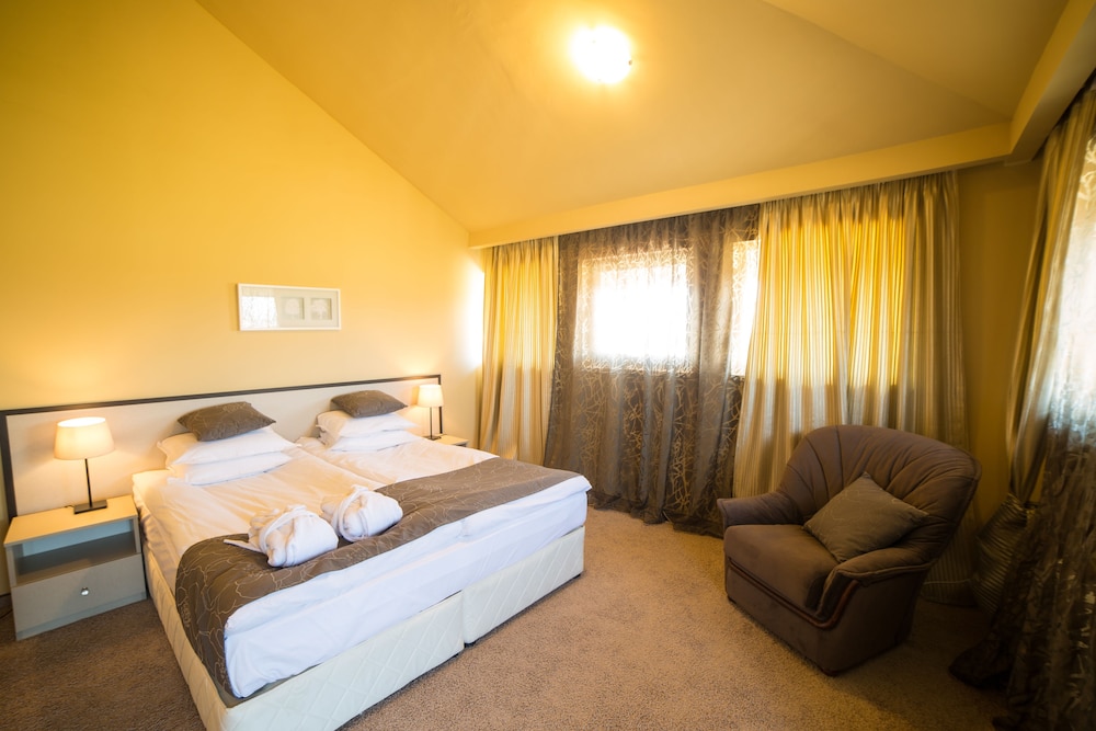 Seven Seasons Hotel and Spa 19/67