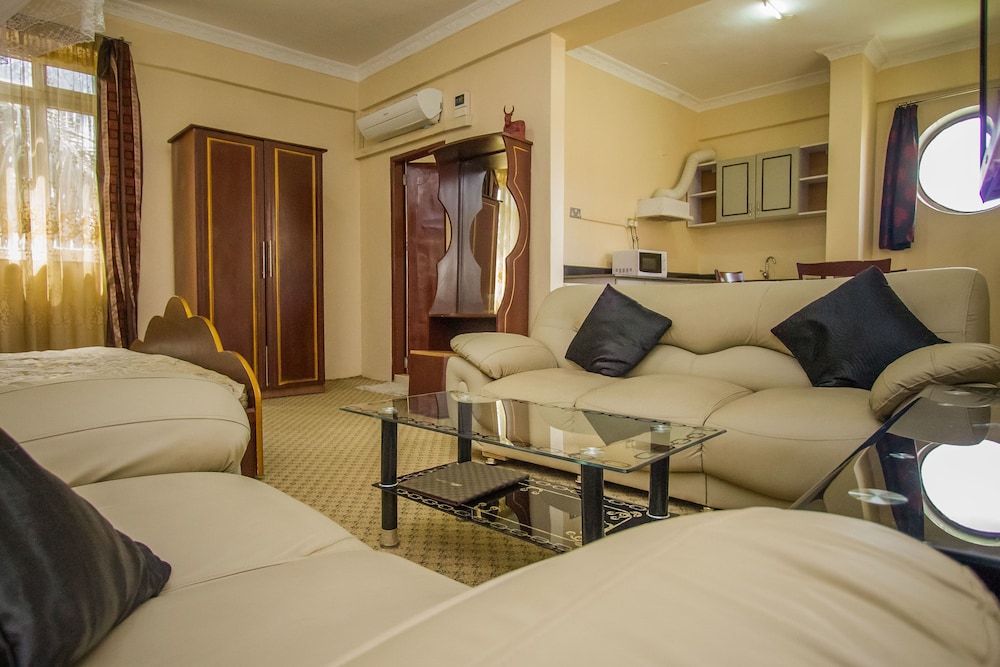 Grand Global Hotel 18/65