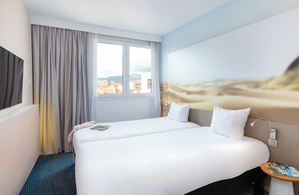 ibis Styles Toulon Centre Port 16/48