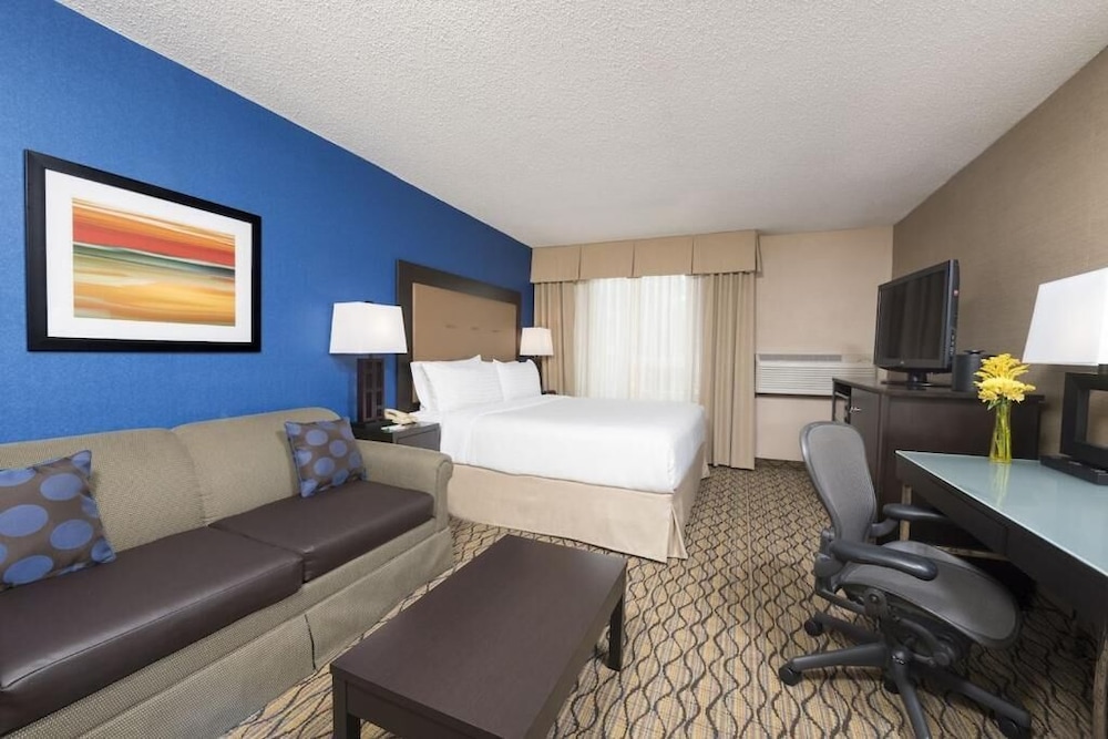 Grand Royal Hotel O Hare Chicago 15/27