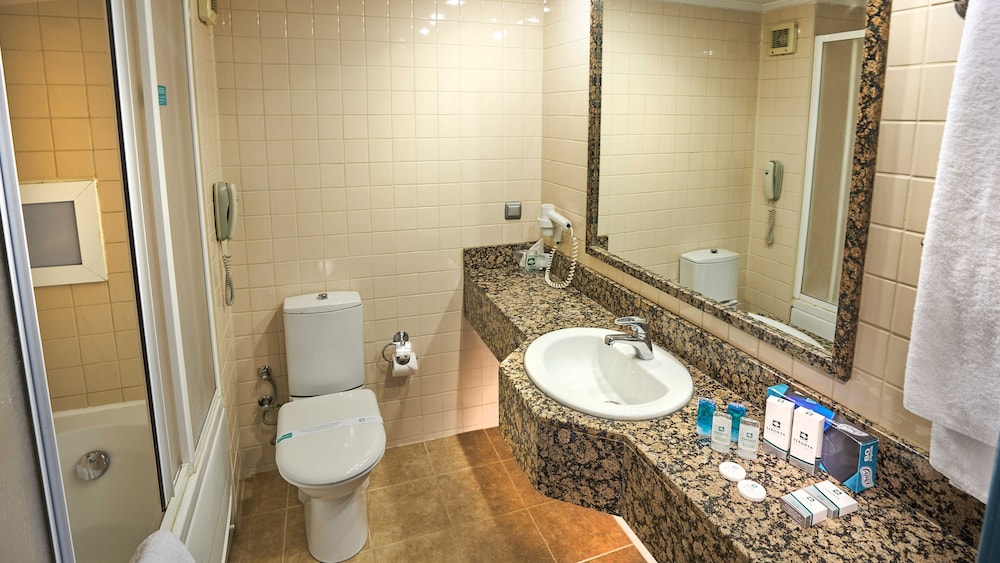 Feronya Hotel 8/50
