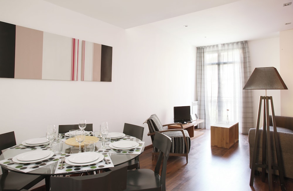 MH Apartments Suites 21/27