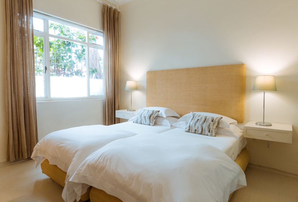 Cape Standard Guest House 18/59