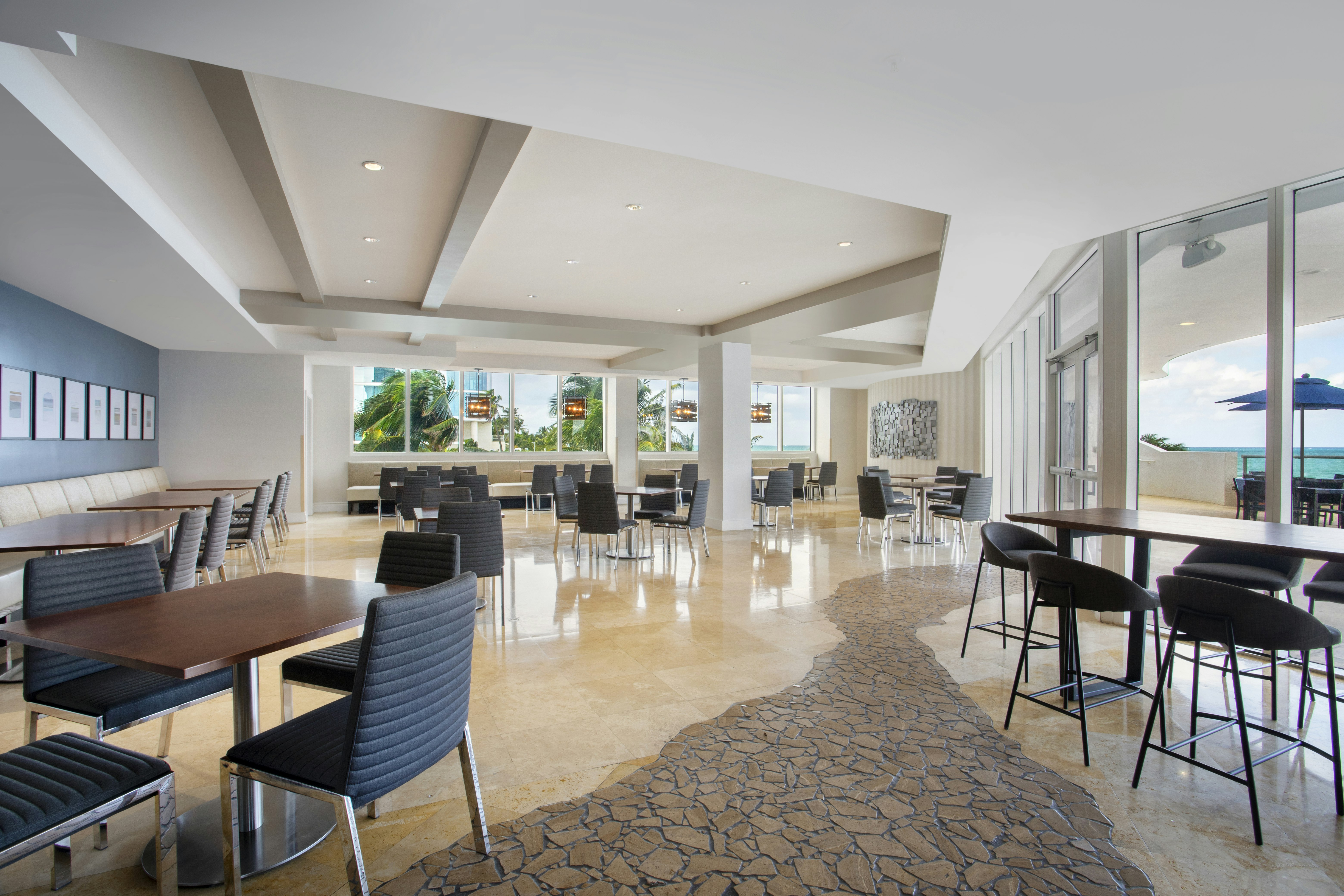Doubletree By Hilton Ocean Point Resort – North Miami Beach 44/68