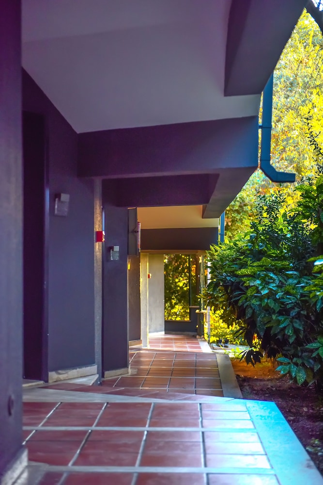 Park 156 Hotel 9/58