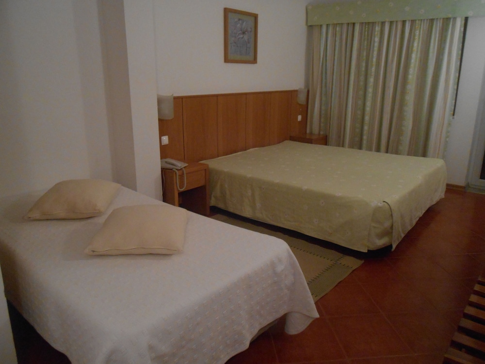 Hotel Santa Cruz 12/50