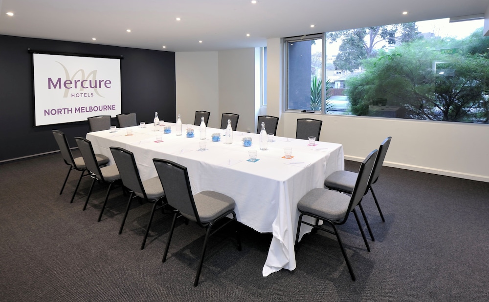 Mercure North Melbourne 47/63