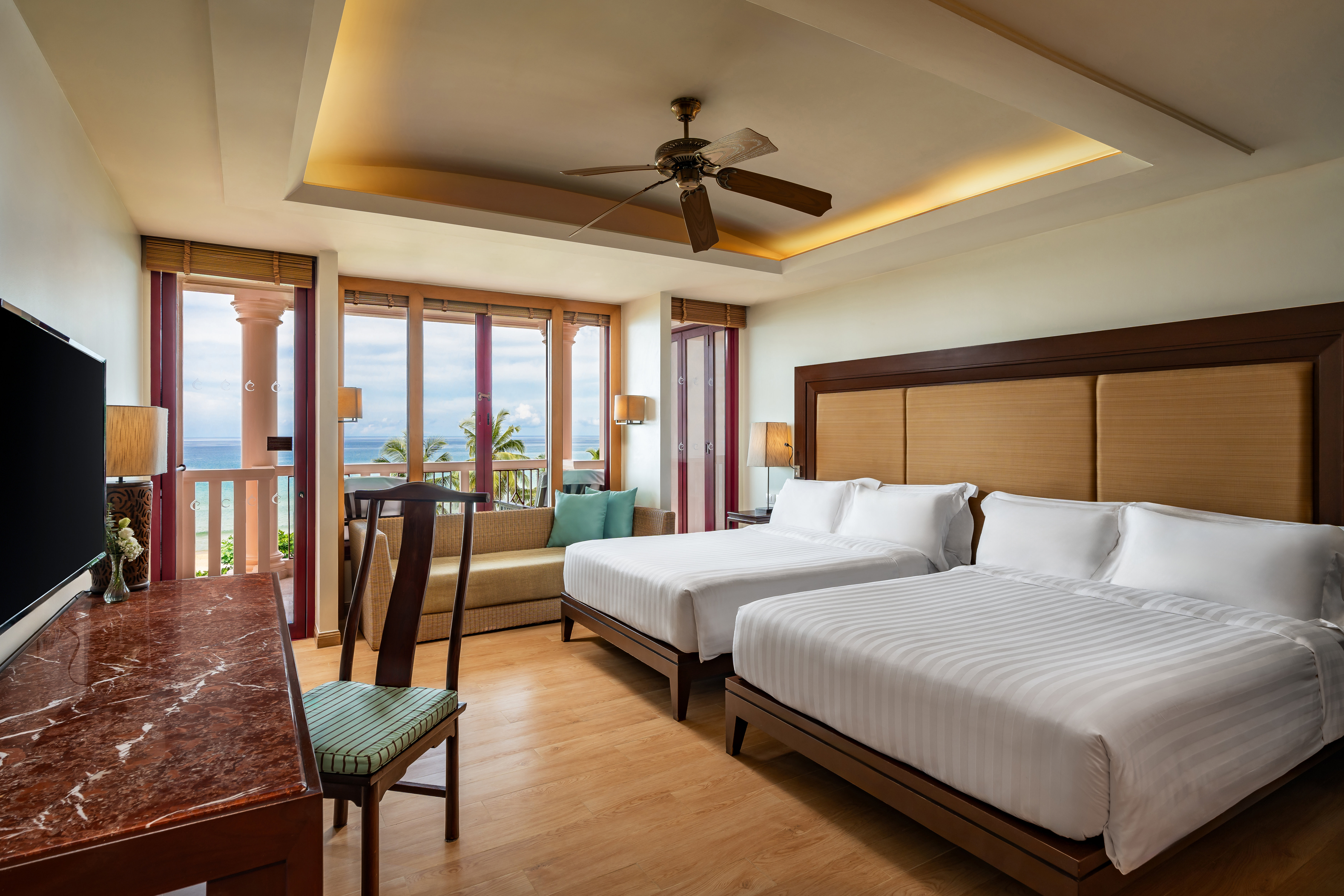DELUXE, 2 DOUBLE BEDS, OCEAN VIEW