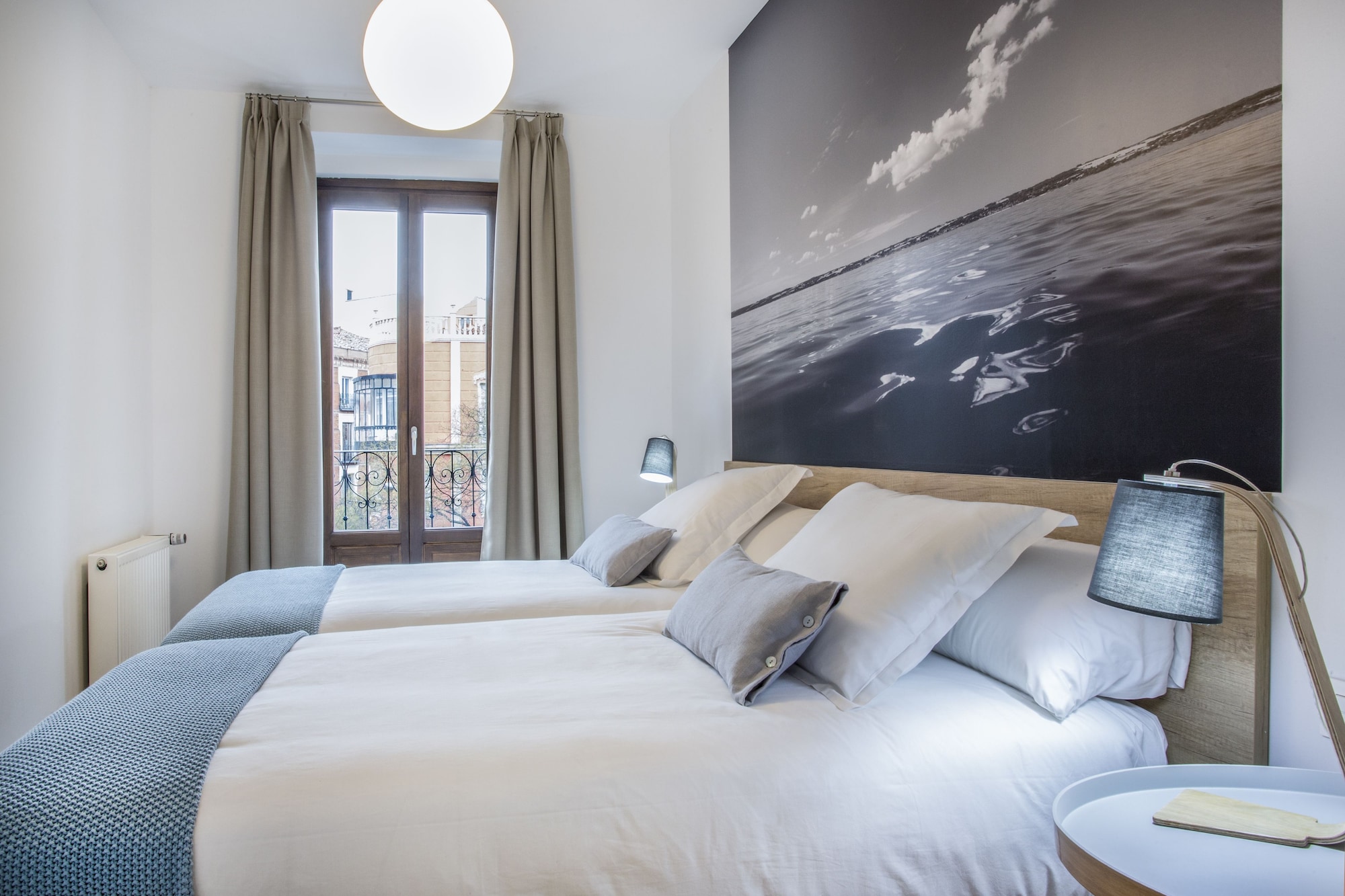 4 BEDROOMS, DELUXE, APARTMENT