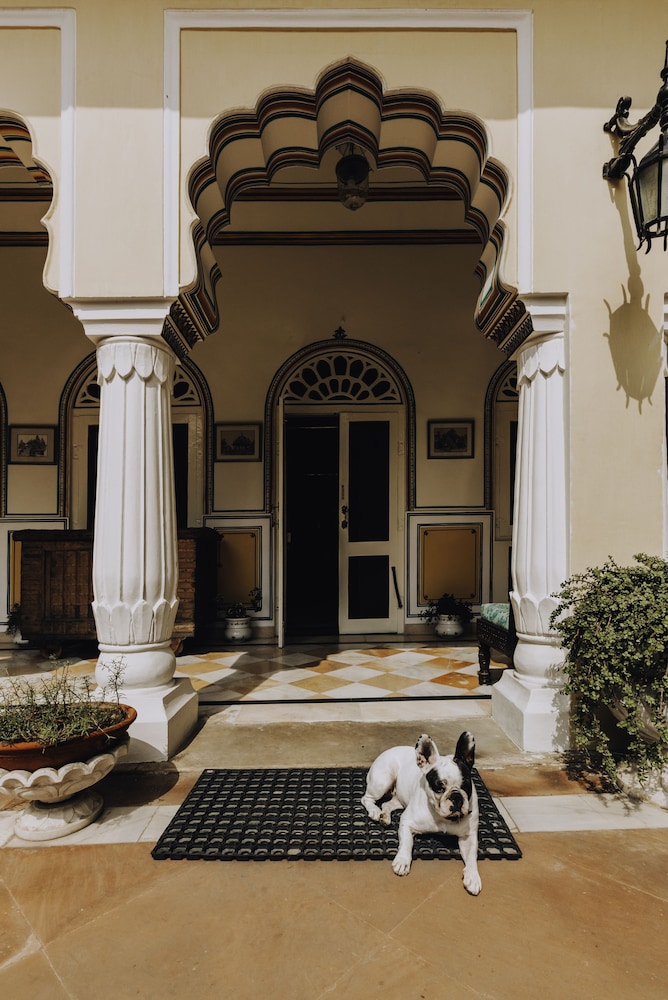 ALSISAR HAVELI 18/73