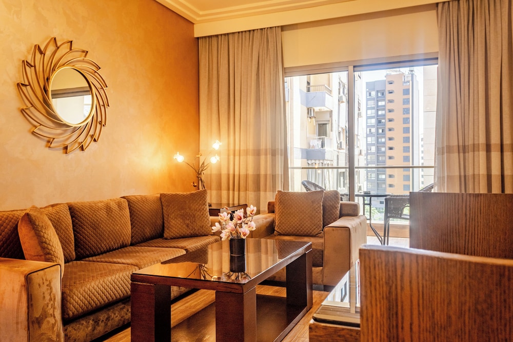 Britannia Suites 22/37