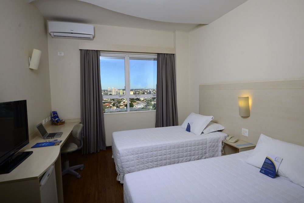 Golden Blue Hotel 3/29