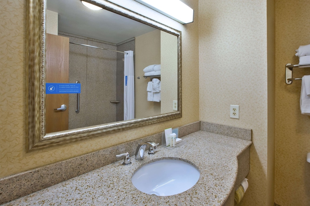 Hampton Inn Pittsburgh Area-Beaver Valley-Ctr Township 19/33