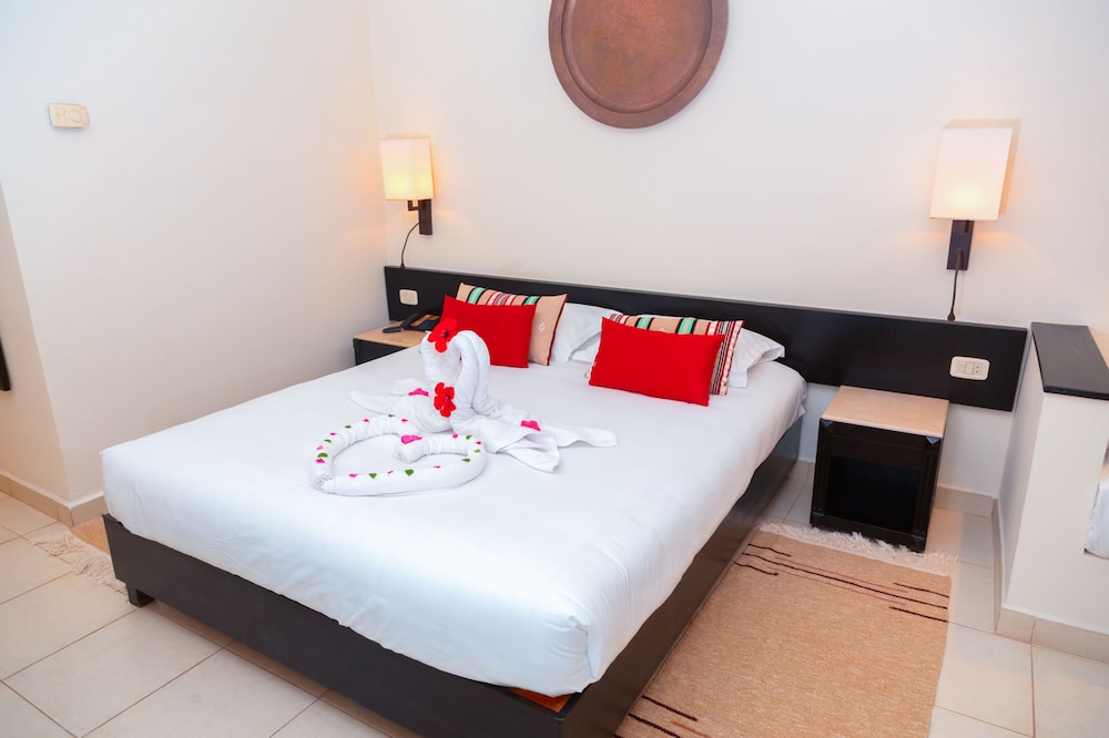 ROOM, DOUBLE BED, SEA VIEW