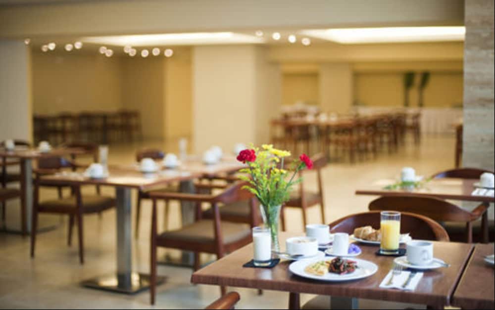 Central Park Hotel Casino Spa 36/46