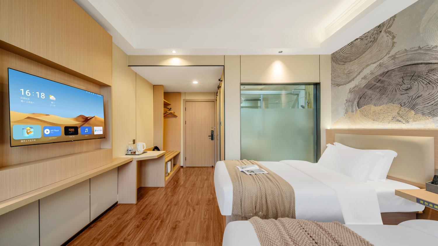 Vienna International Hotel (Jiaxing South Lake) 17/35