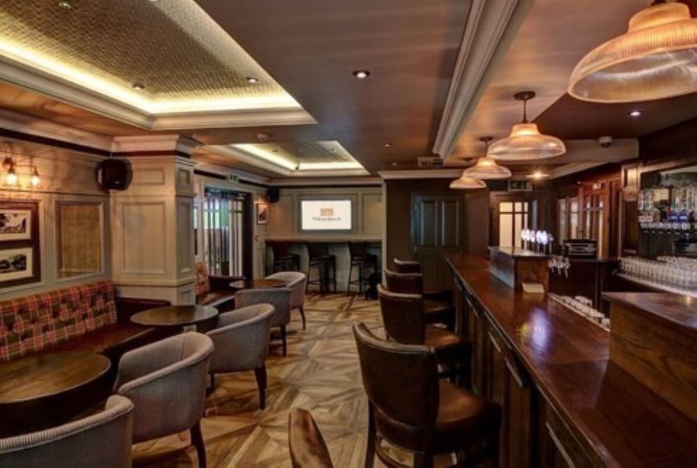 Silverbirch Hotel 58/63