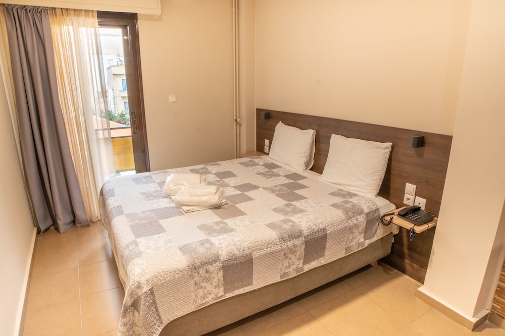 ROOM, SINGLE, DOUBLE BED