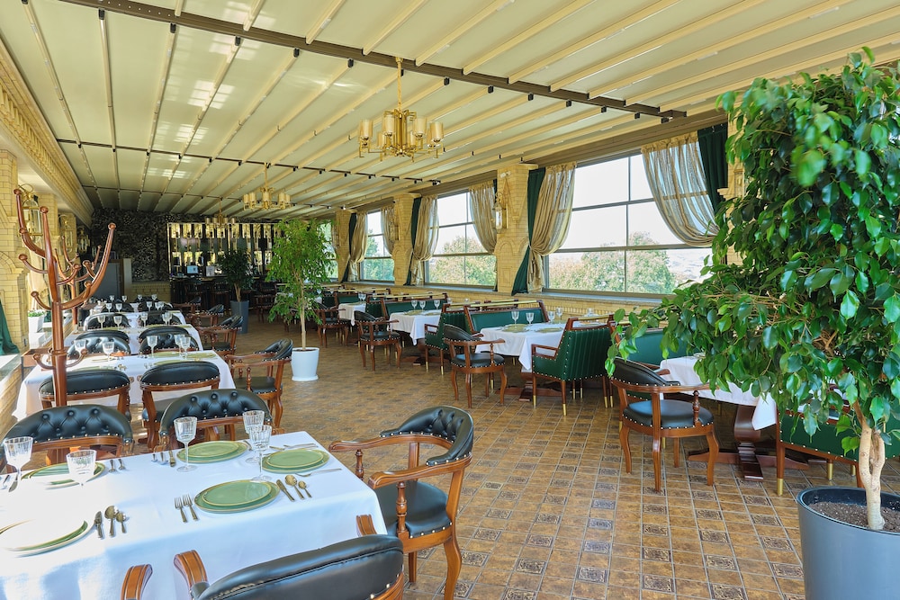 East Star Hotel 41/50