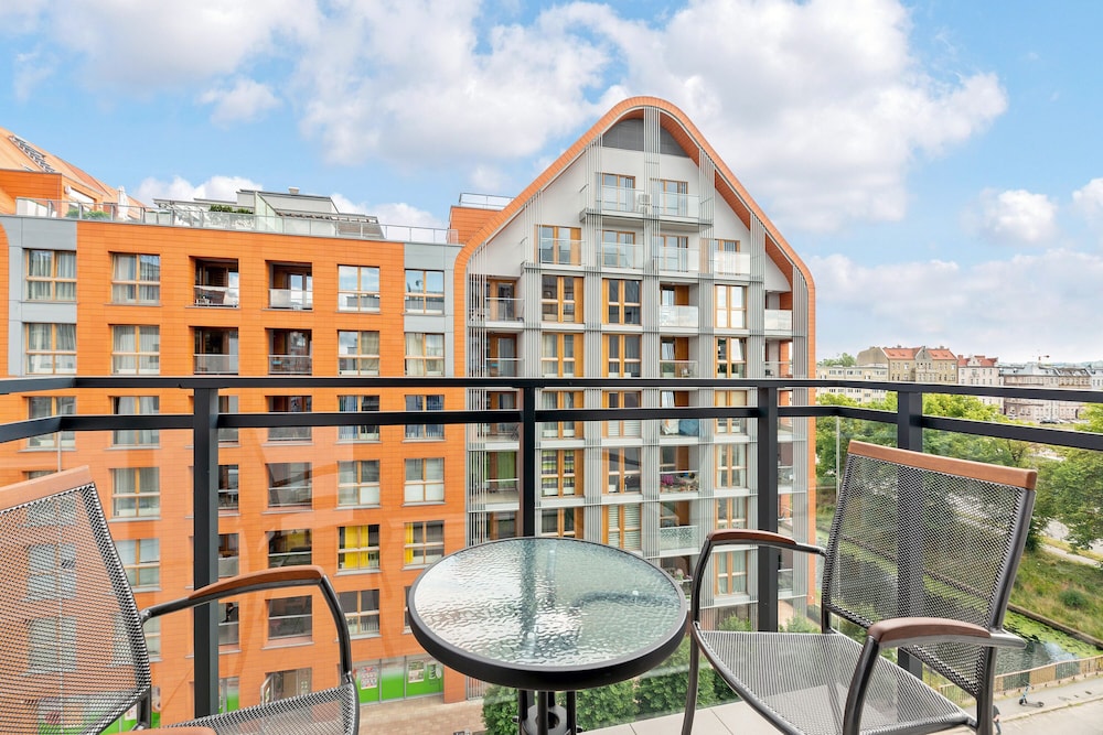 Apartinfo Island Apartments 6/50