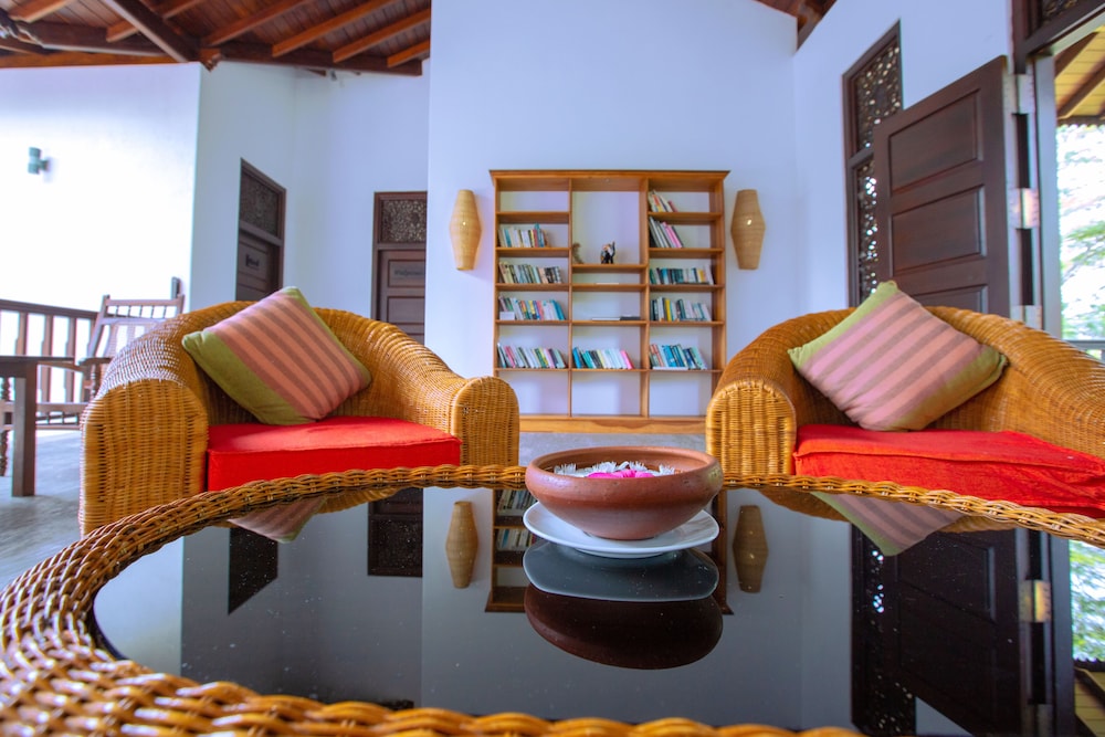 Niyagama House 24/50
