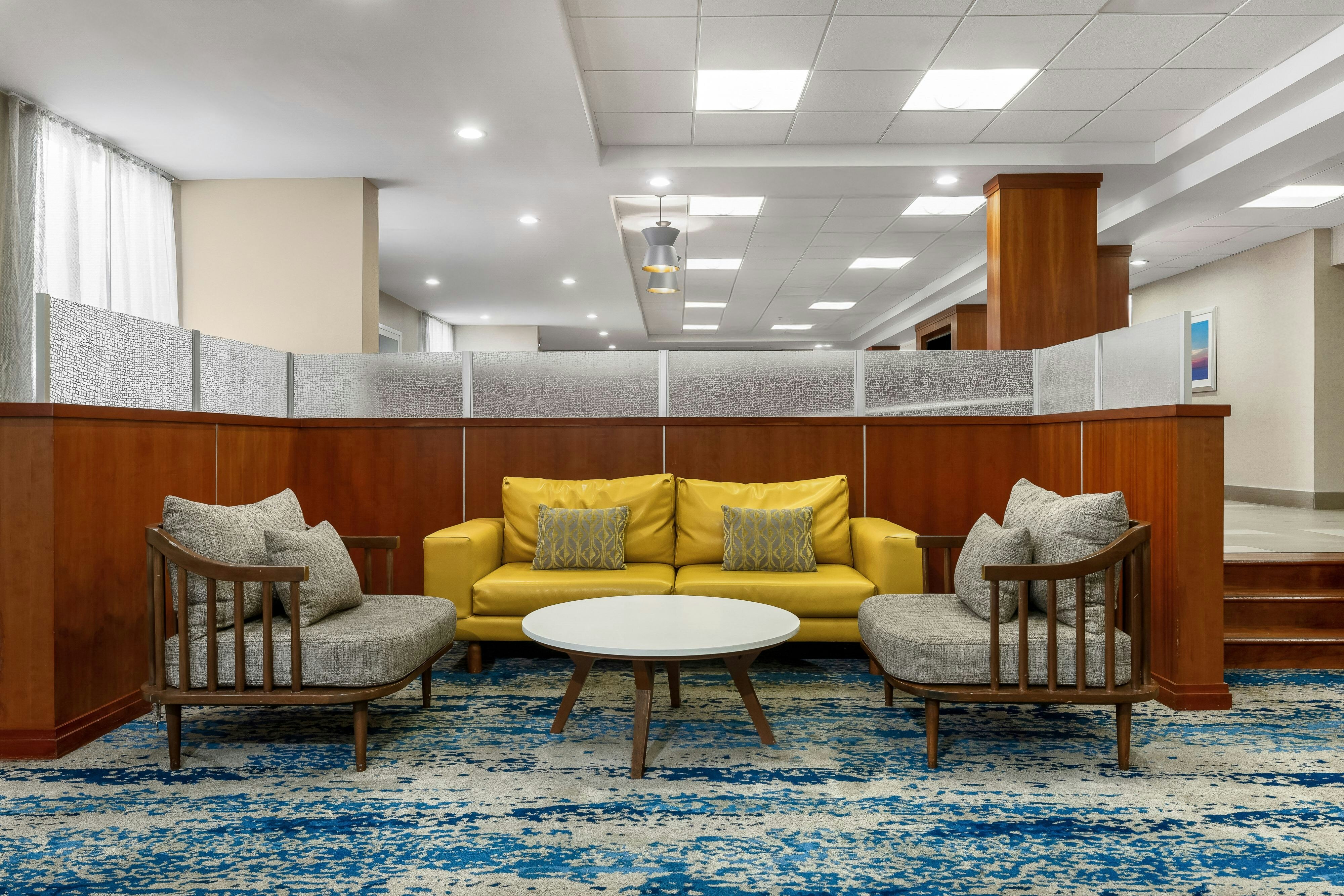 Fairfield Inn & Suites Anaheim North/ Buena Park 14/33