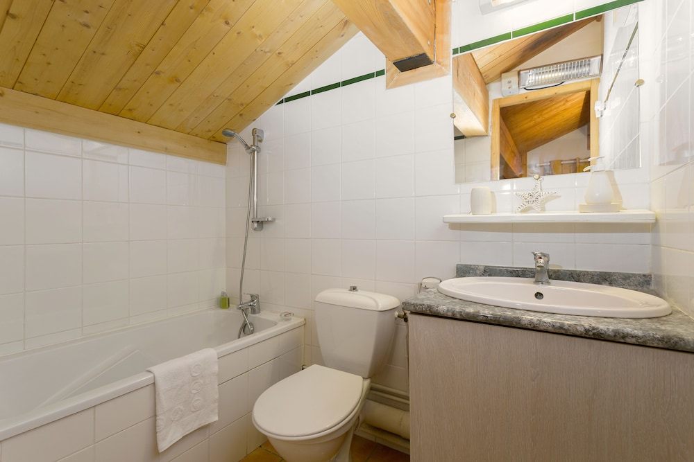 Madame Vacances Les Chalets Des Alpages 40/43