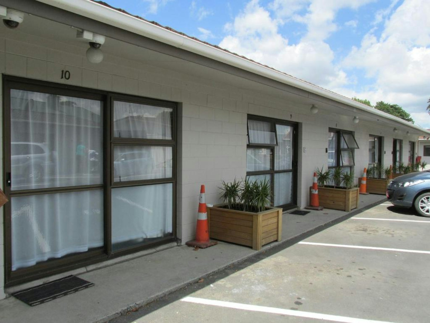 Middlemore Motel 1/5