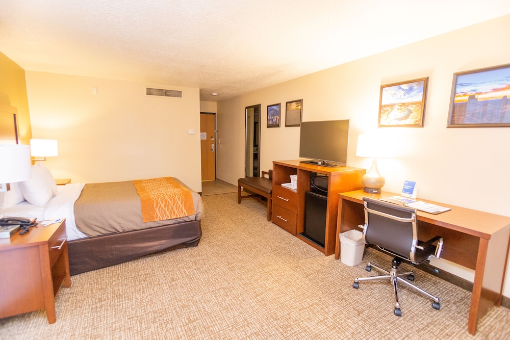 ROOM, QUEEN BED