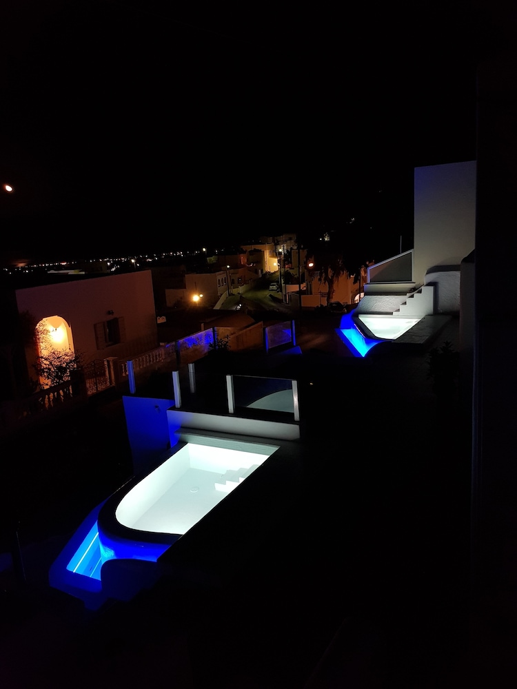 Amera Suites 38/48