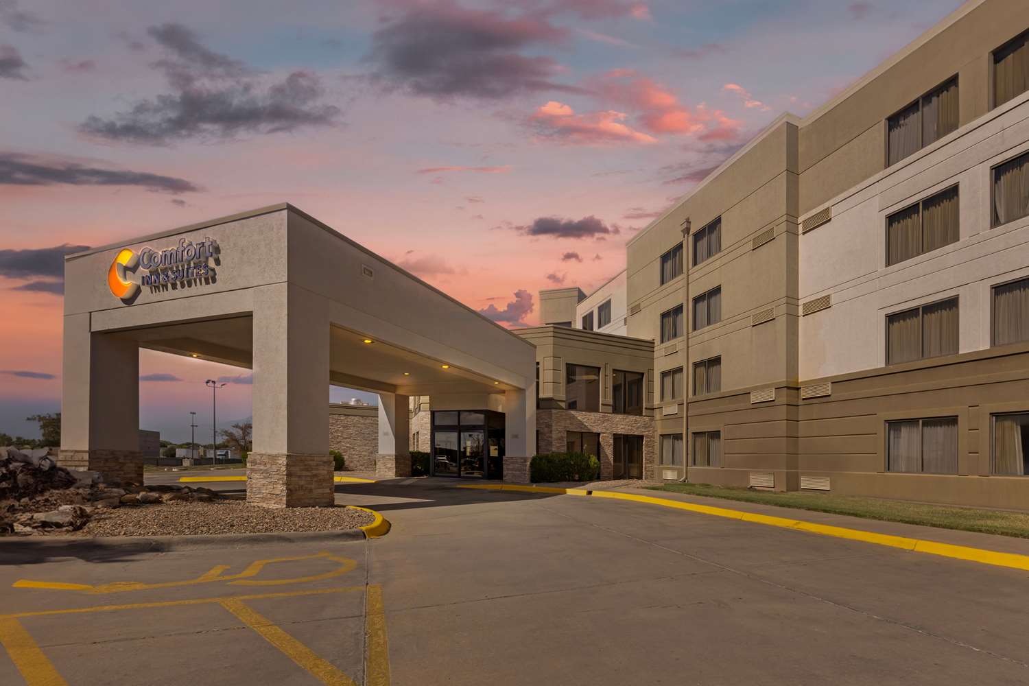 Comfort Inn and Suites Wichita Northeast, KS 27/27