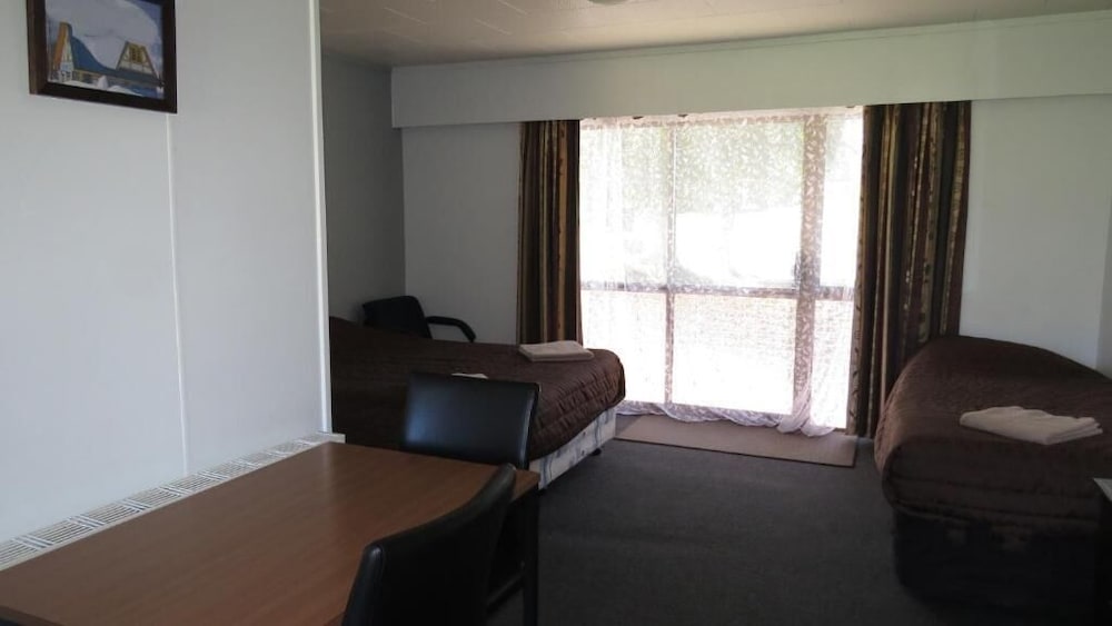 OHAKUNE COURT MOTEL 13/71
