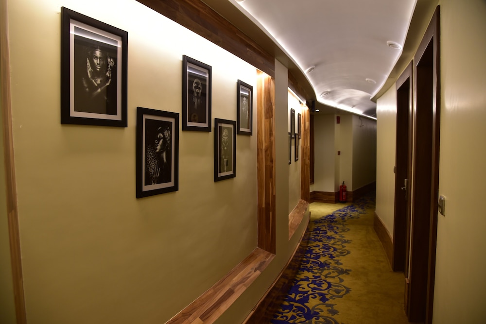 The Cedar Grand Hotel And Spa 24/32