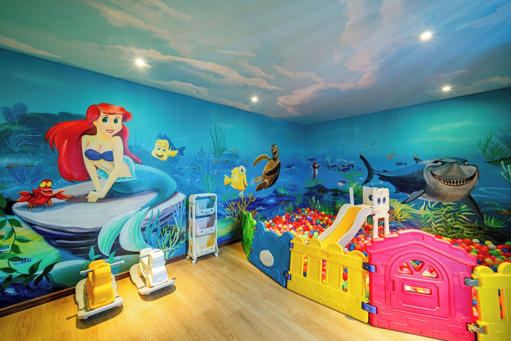 Sala Danang Beach Hotel 68/75