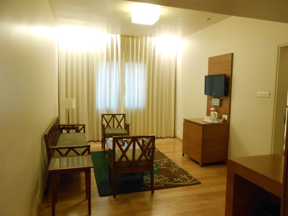 Lemon Tree Hotel Chinchwad Pune 37/56