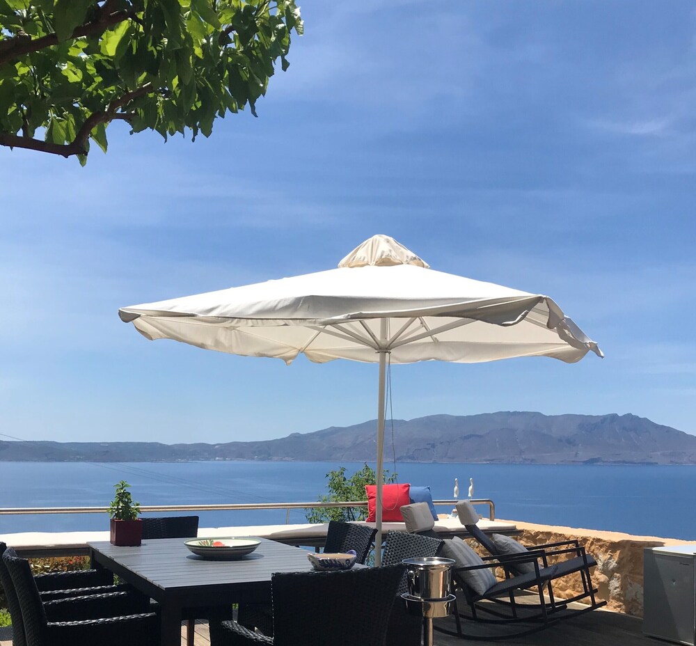 Ravdoucha Epavlis - Villa Athina 49/50