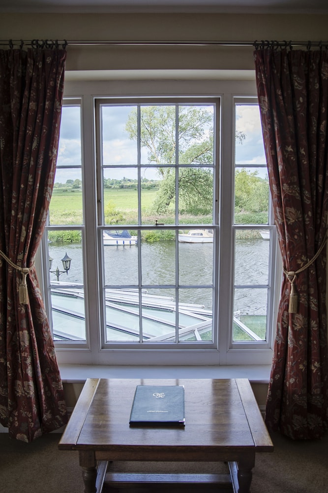 The Waveney House Hotel 31/58