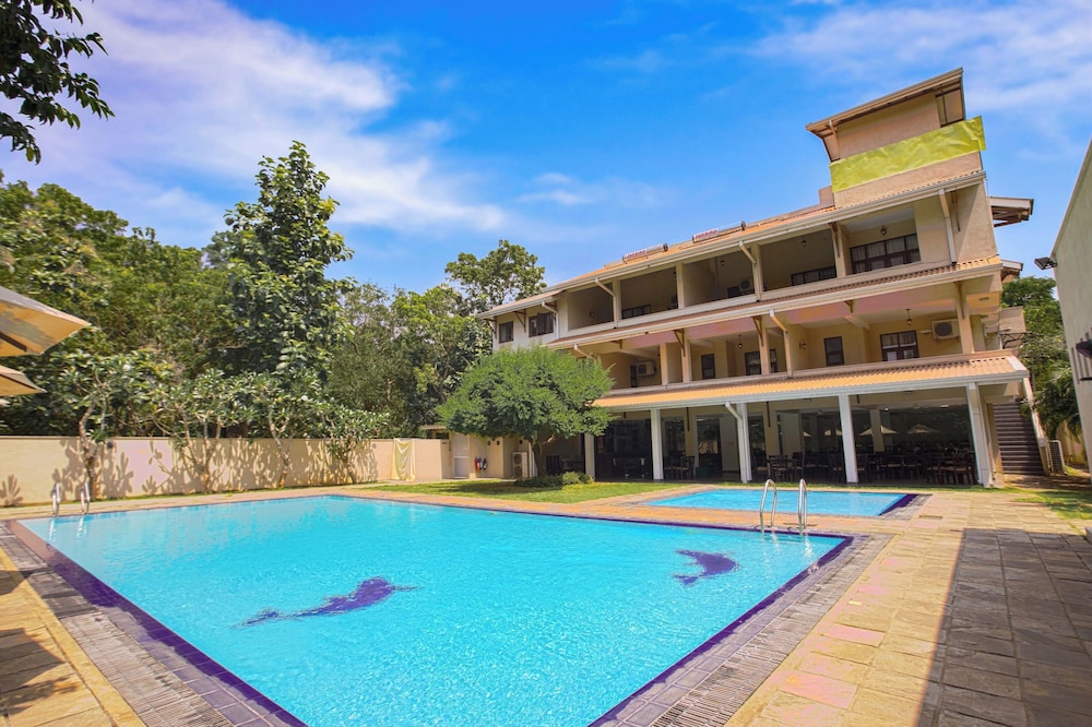Lavendish Okrin Hotel 26/48