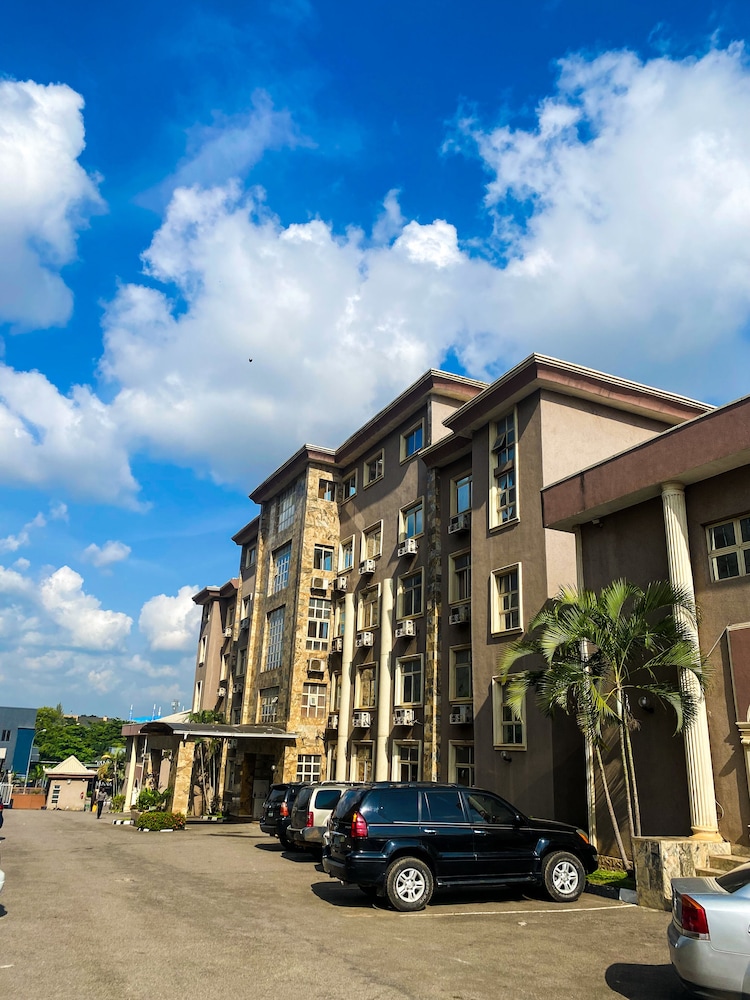 3j Apos S Hotel Ltd 60/64