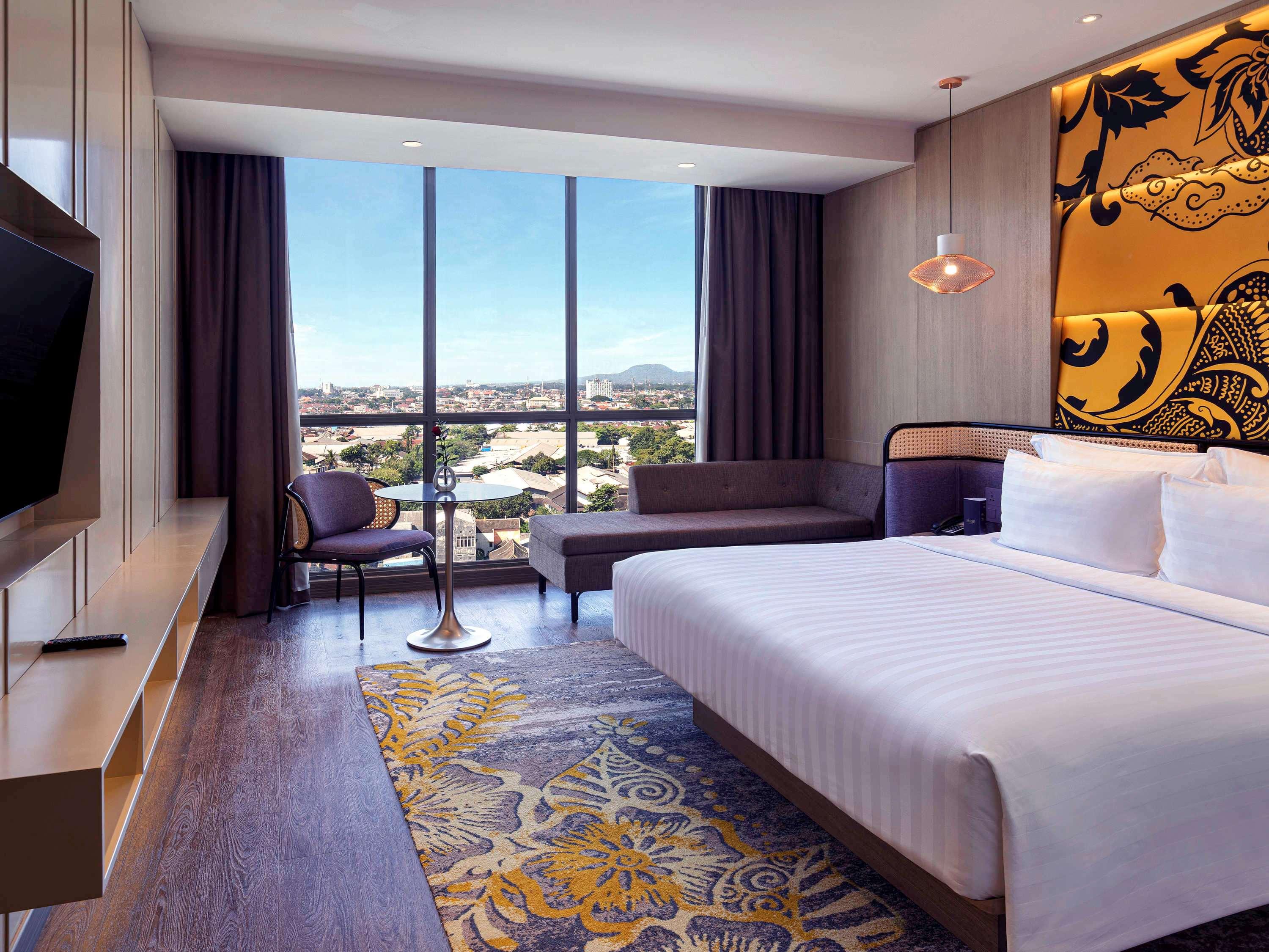 EXECUTIVE, KING BED, MOUNTAIN VIEW, HIGH FLOOR
