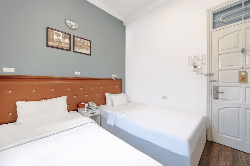 SUPERIOR, TWIN BEDS