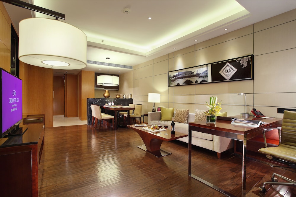 Crowne Plaza CHENGDU WEST 64/81