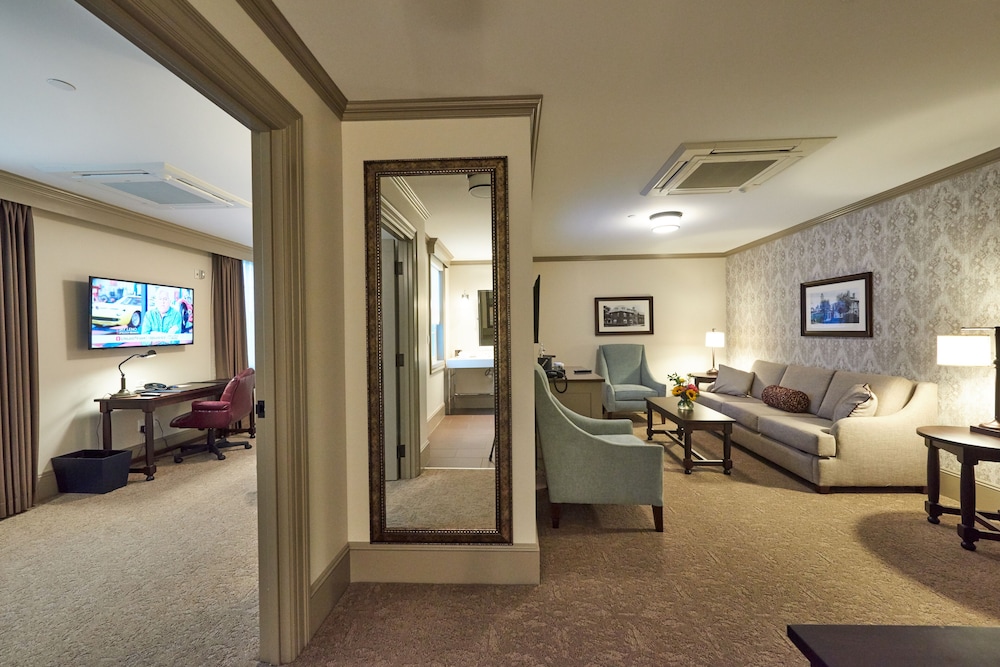The Groton Inn 32/50