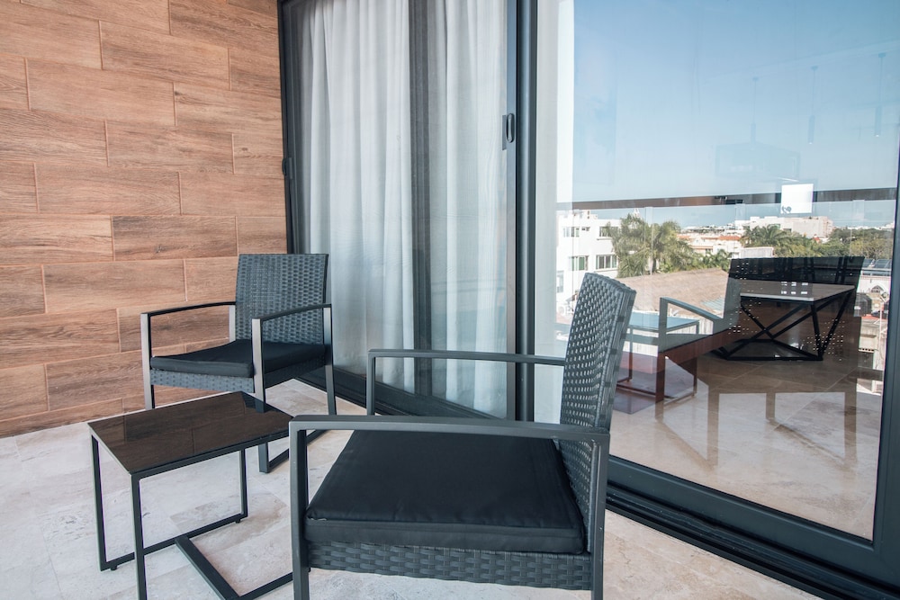 B10 Distinctive Hotel 26/35
