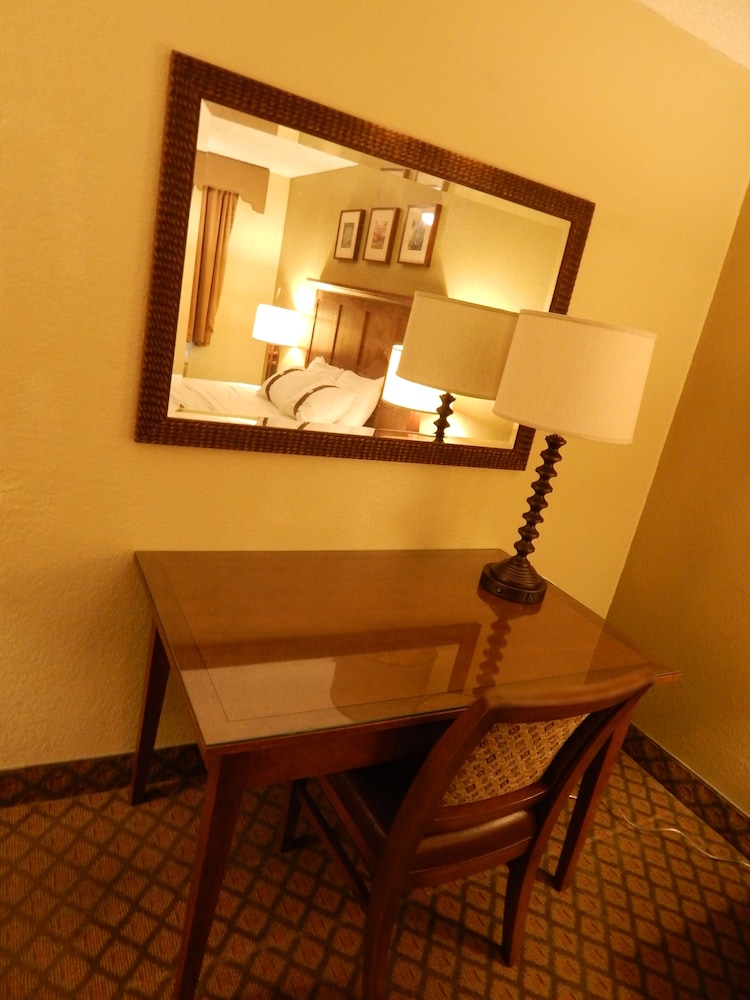 Ocotillo Apartments & Hotel 24/40