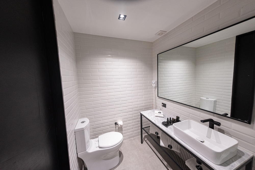 Fulton Business Luxury Hotel 43/49