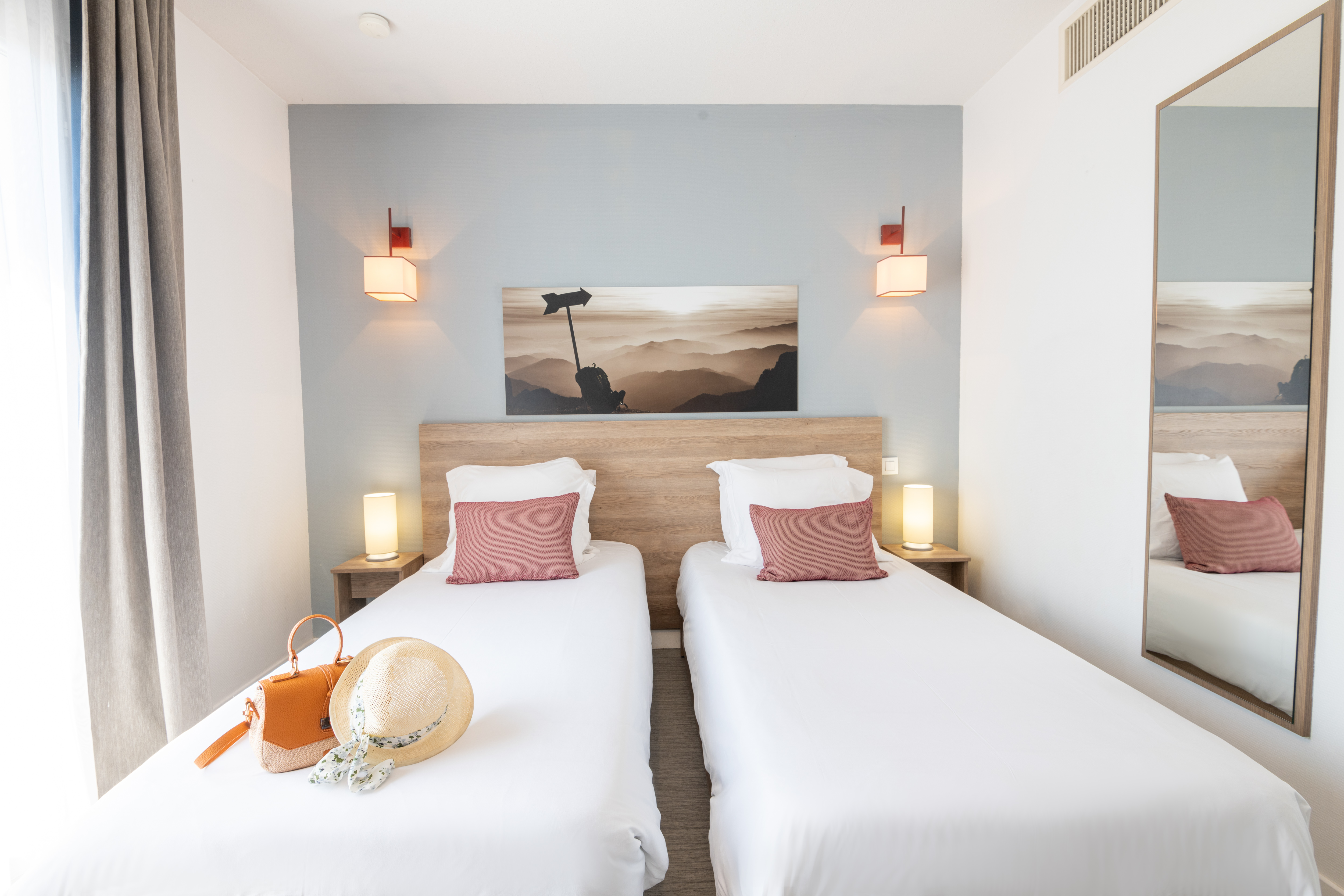 Standard, Twin Beds