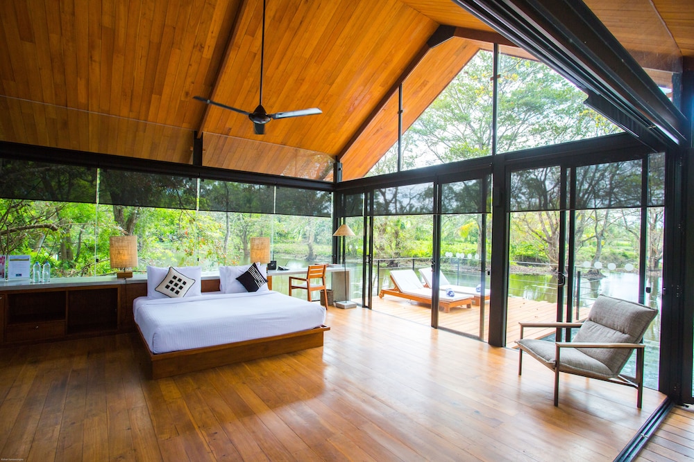 Kalundewa Retreat 38/65