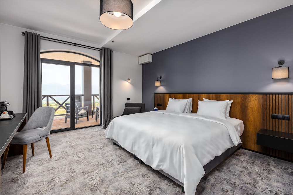 Hotel Qvevrebi 32/71