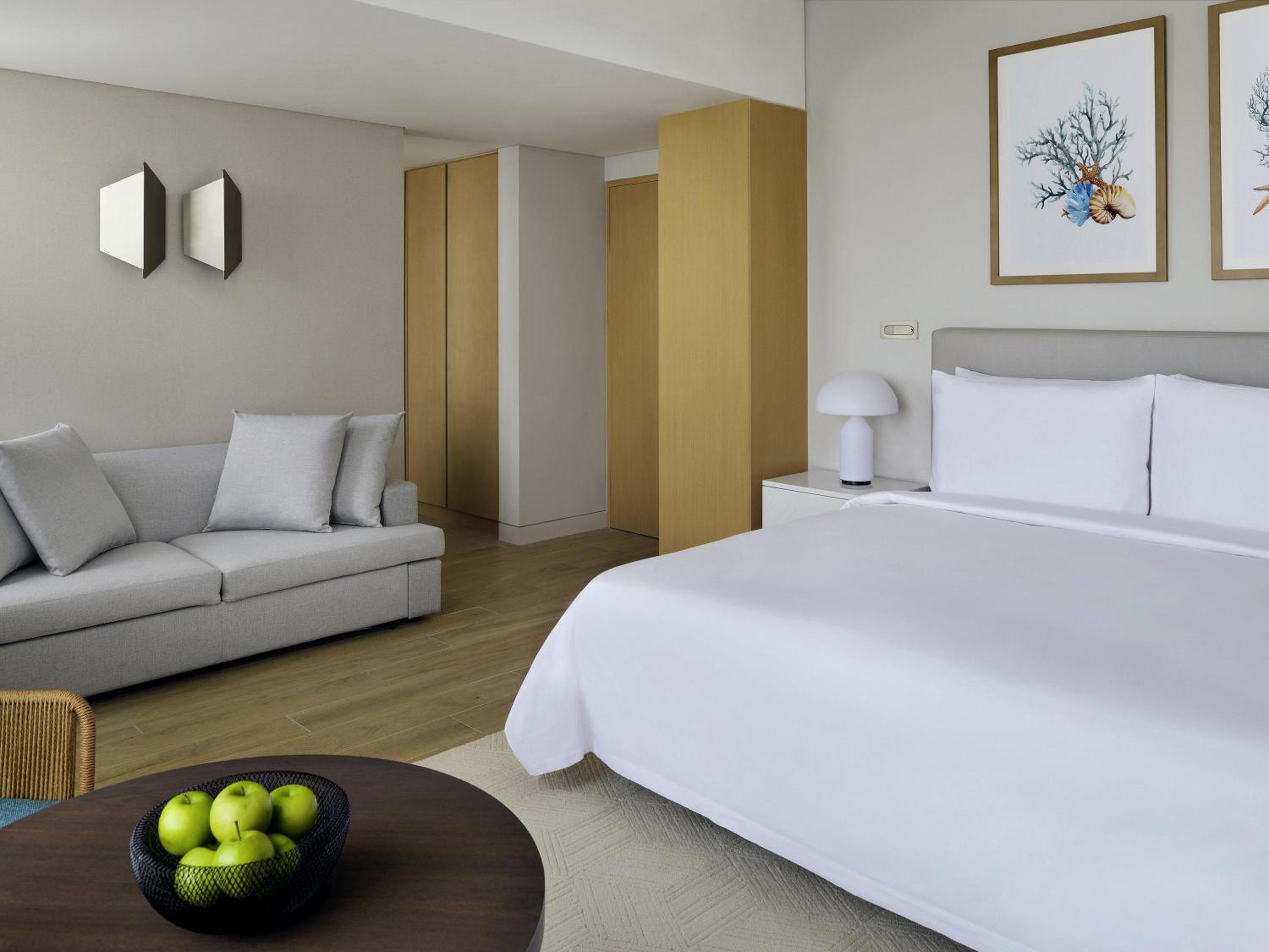 Junior Suite, King Bed, Beach Front, Terrace